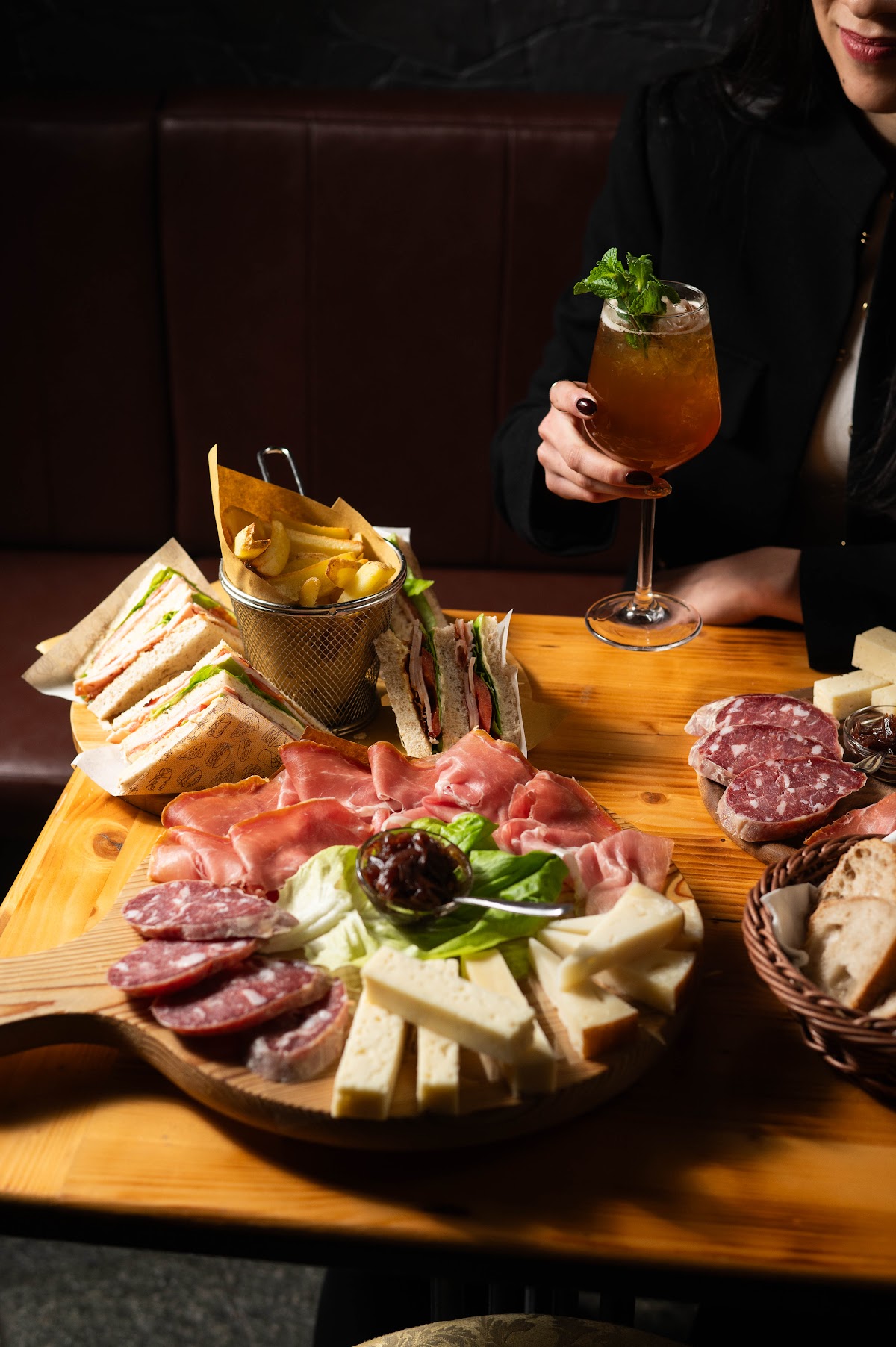 Tclub Street Bar - 2