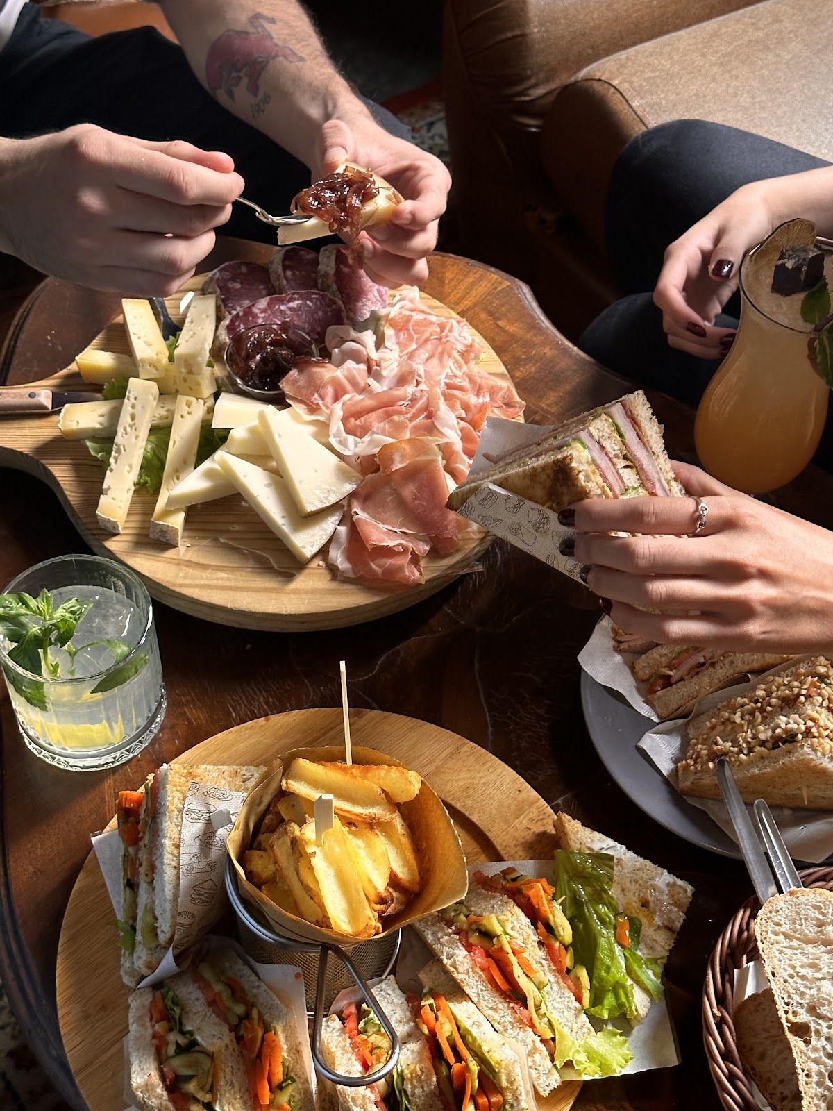 Tclub Street Bar - 8